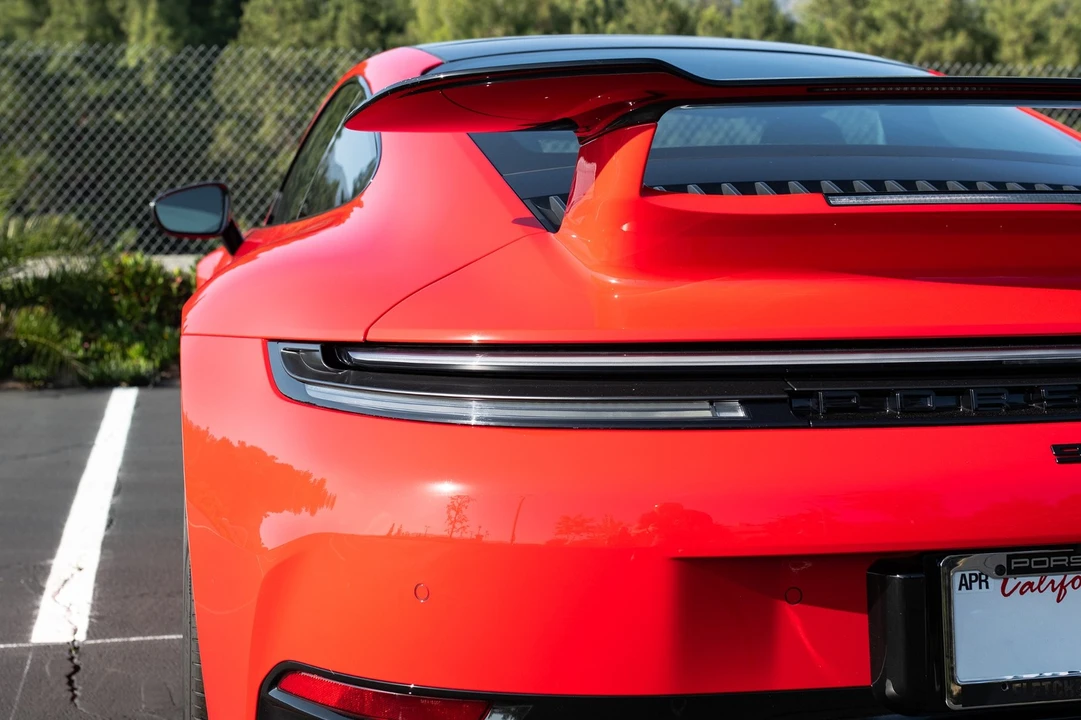 2025 Porsche 992 Carrera - Image 20 of 31