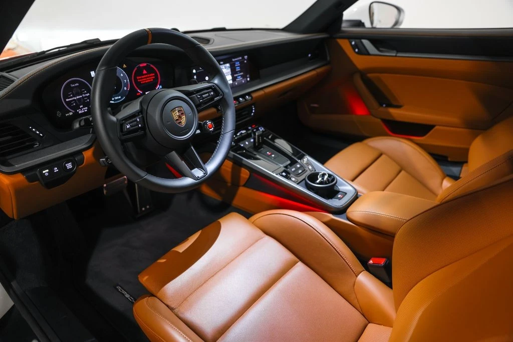 2025 Porsche 992 Carrera - Image 27 of 31