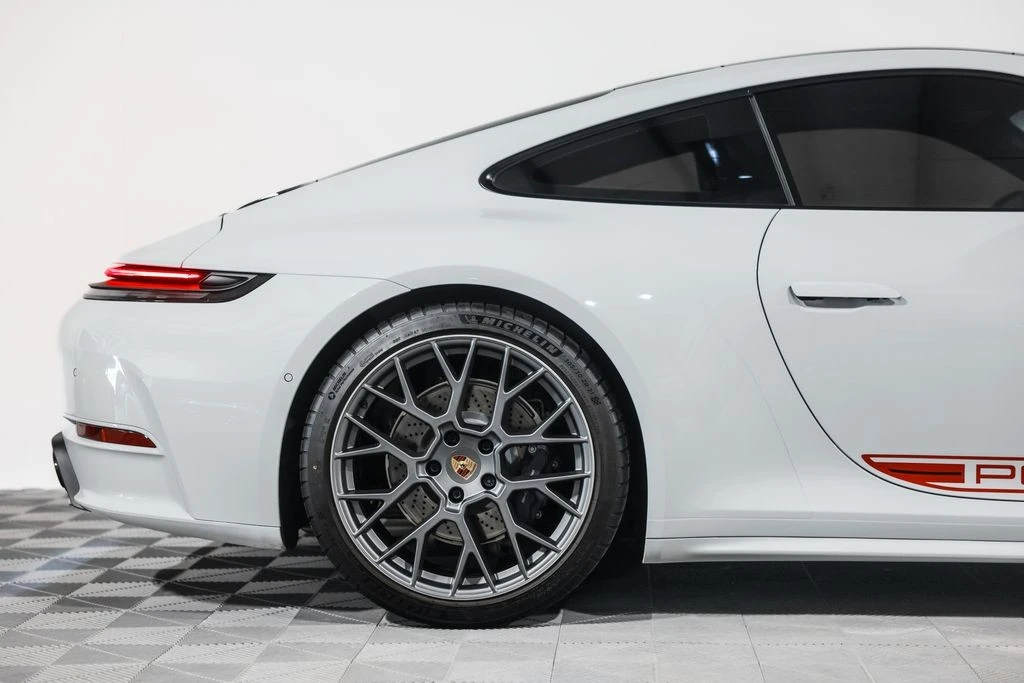 2025 Porsche 992 Carrera - Image 2 of 31