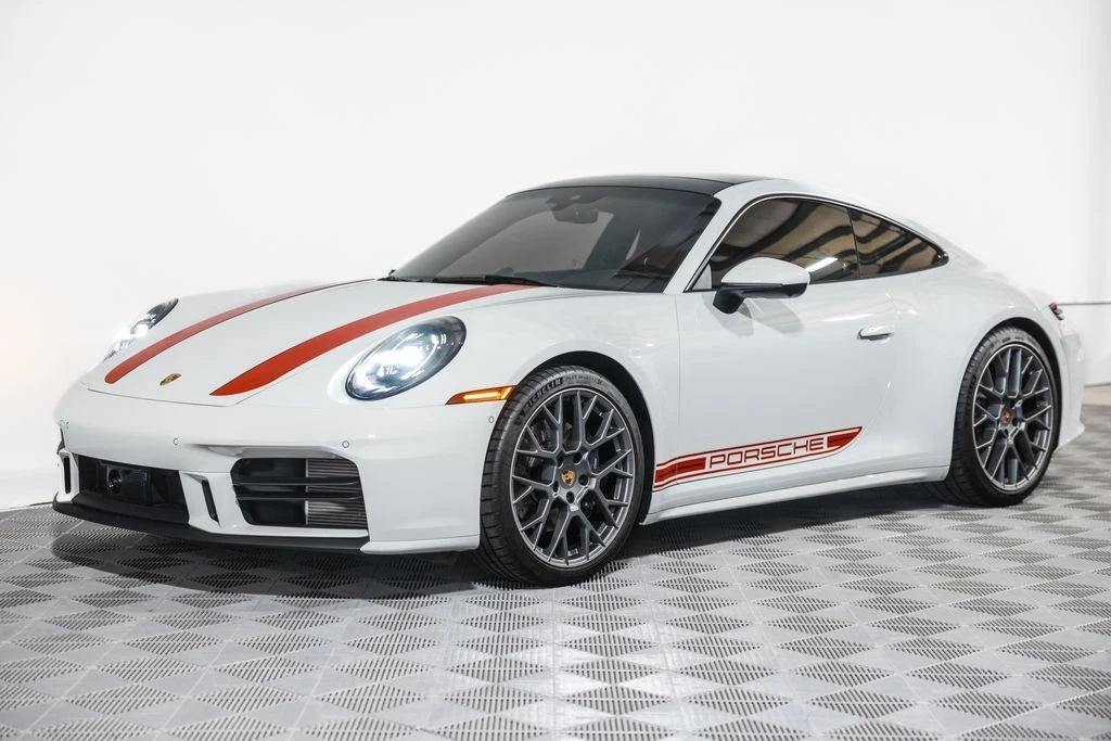 2025 Porsche 992 Carrera - Image 18 of 31