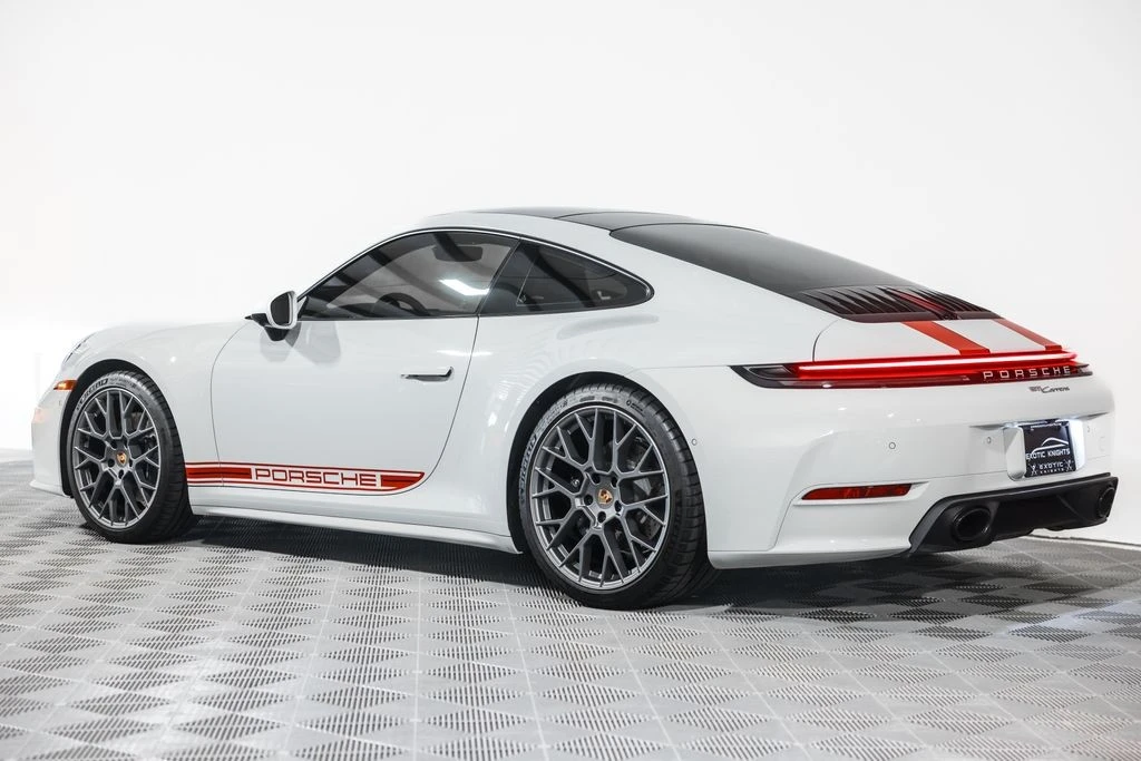 2025 Porsche 992 Carrera - Image 15 of 31