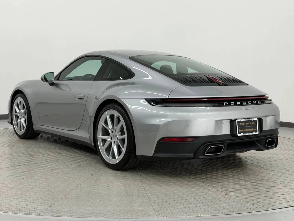 2025 Porsche 992 Carrera - Image 3 of 4