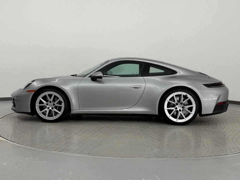 2025 Porsche 992 Carrera - Image 2 of 4