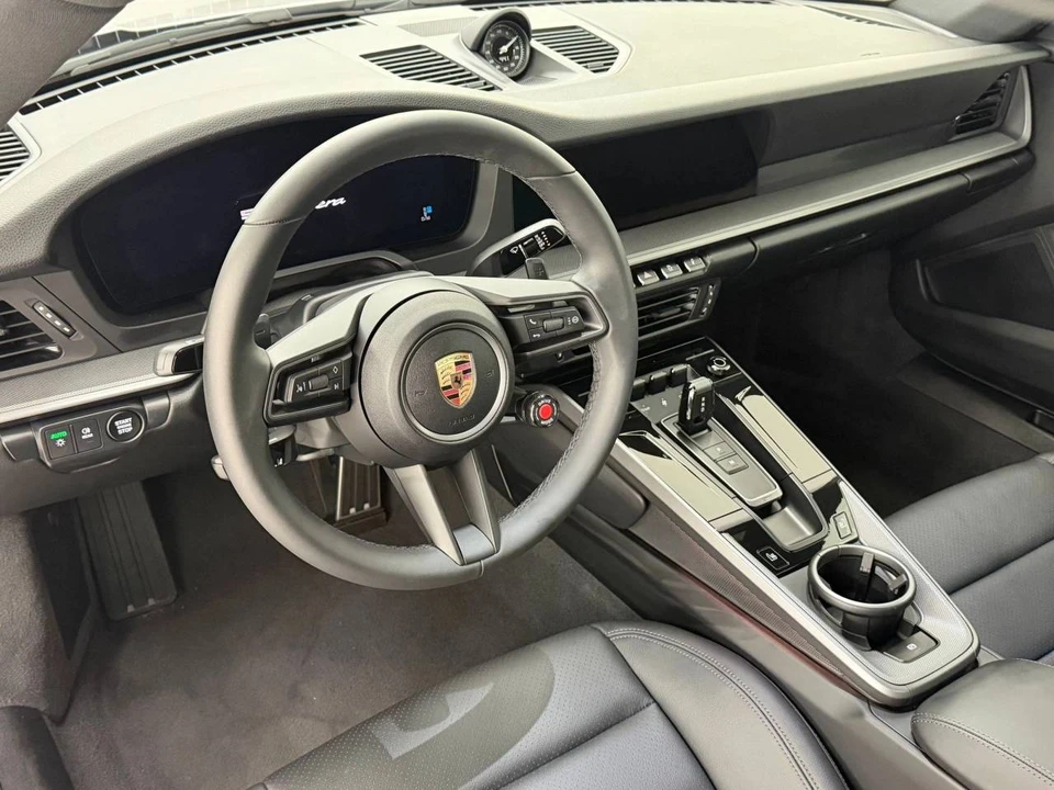 2025 Porsche 992 Carrera - Image 4 of 4