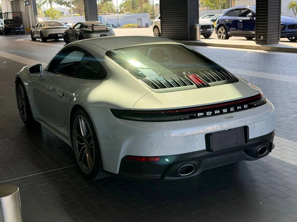 2025 Porsche 992 Carrera - Image 2 of 4