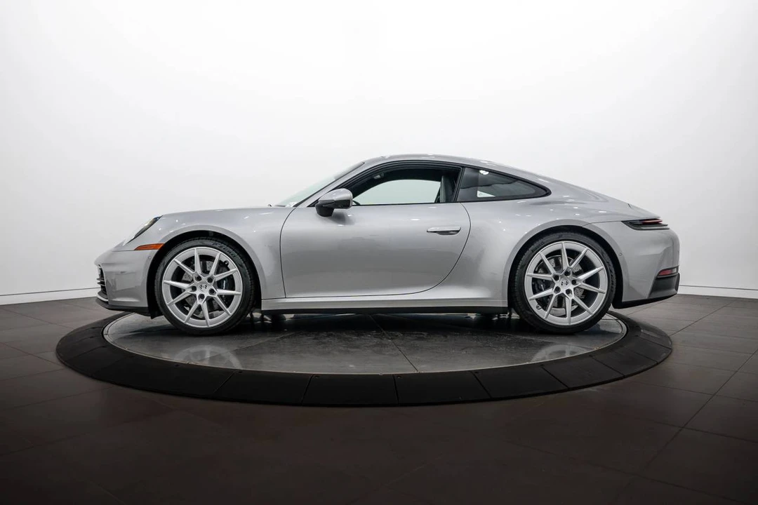 2025 Porsche 992 Carrera - Image 2 of 4