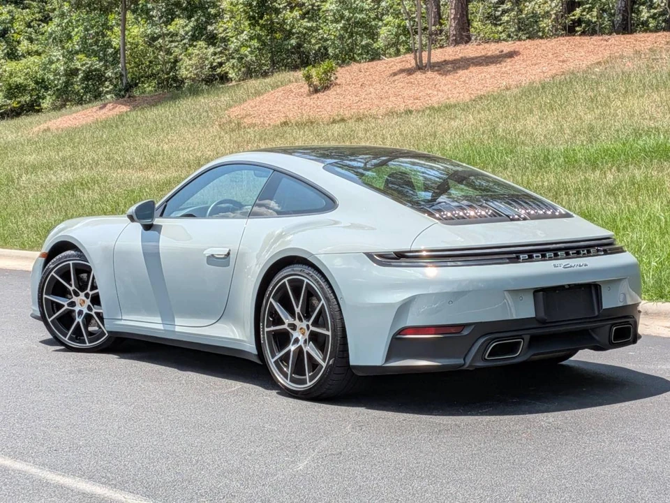 2025 Porsche 992 Carrera - Image 3 of 5