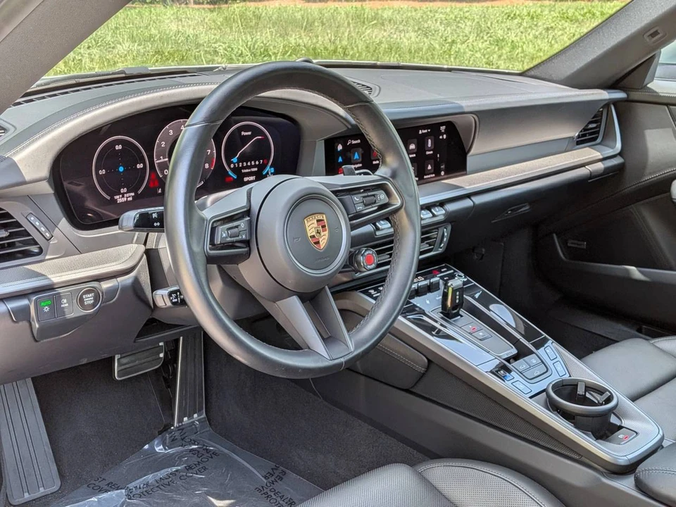 2025 Porsche 992 Carrera - Image 4 of 5