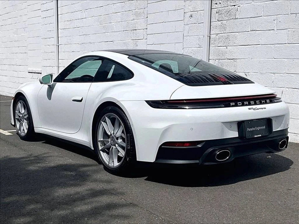 2025 Porsche 992 Carrera - Image 3 of 4