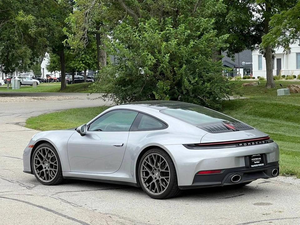 2025 Porsche 992 Carrera - Image 3 of 5