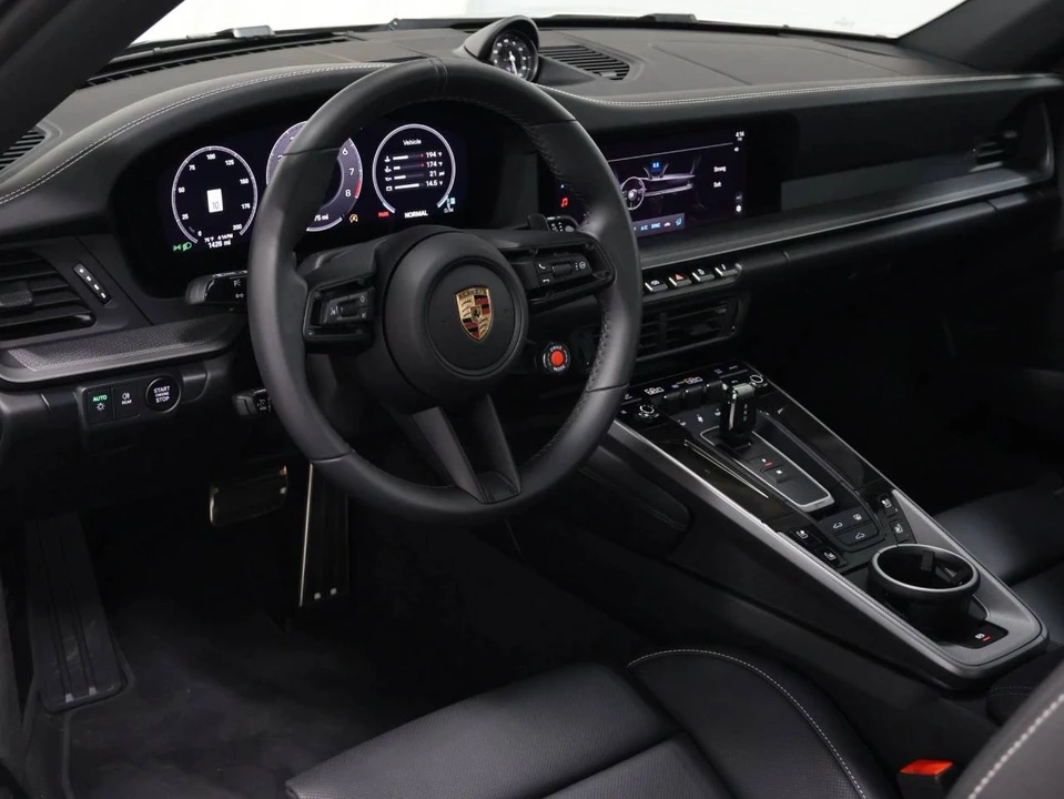 2025 Porsche 992 Carrera - Image 4 of 4