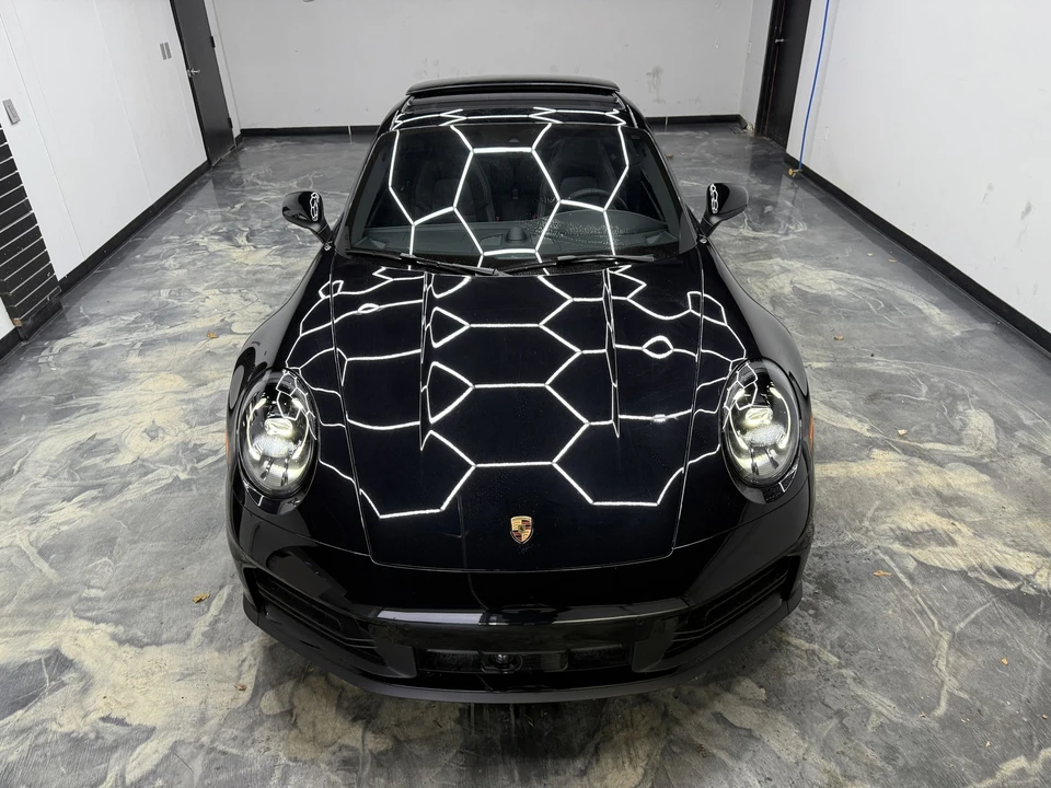 2025 Porsche 992 Carrera - Image 9 of 21
