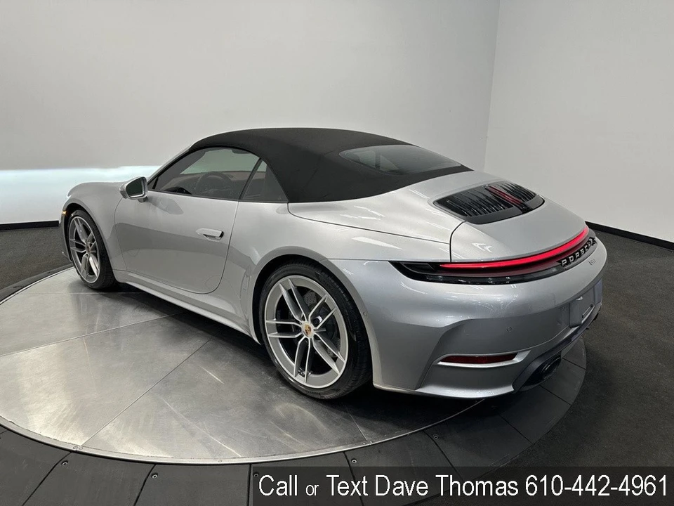 2025 Porsche 992 Carrera - Image 4 of 24