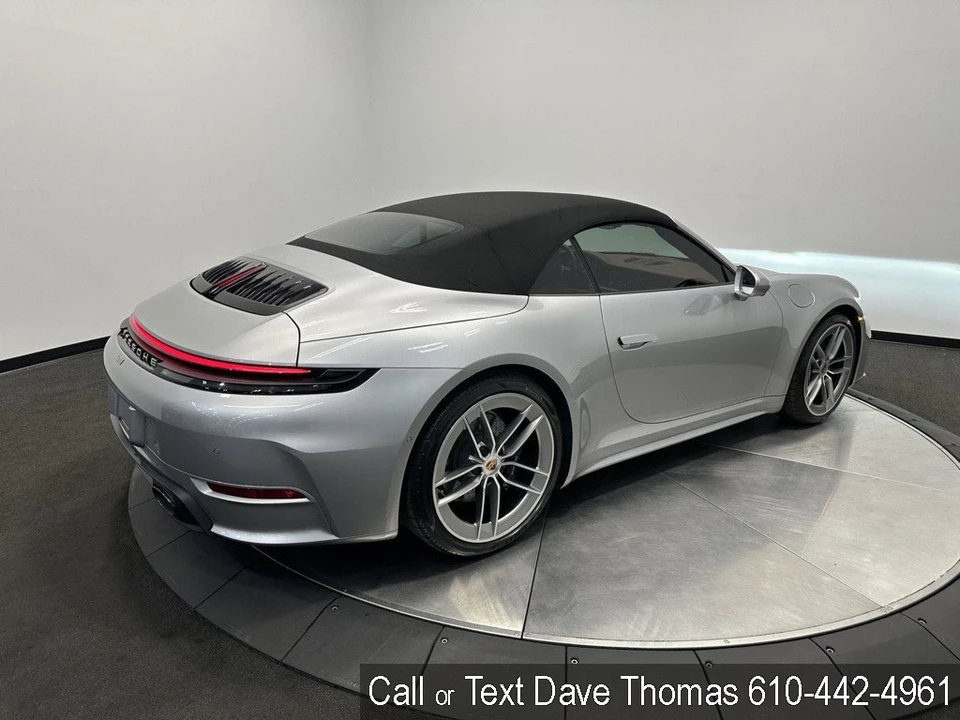 2025 Porsche 992 Carrera - Image 8 of 24