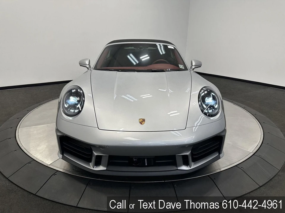 2025 Porsche 992 Carrera - Image 11 of 24