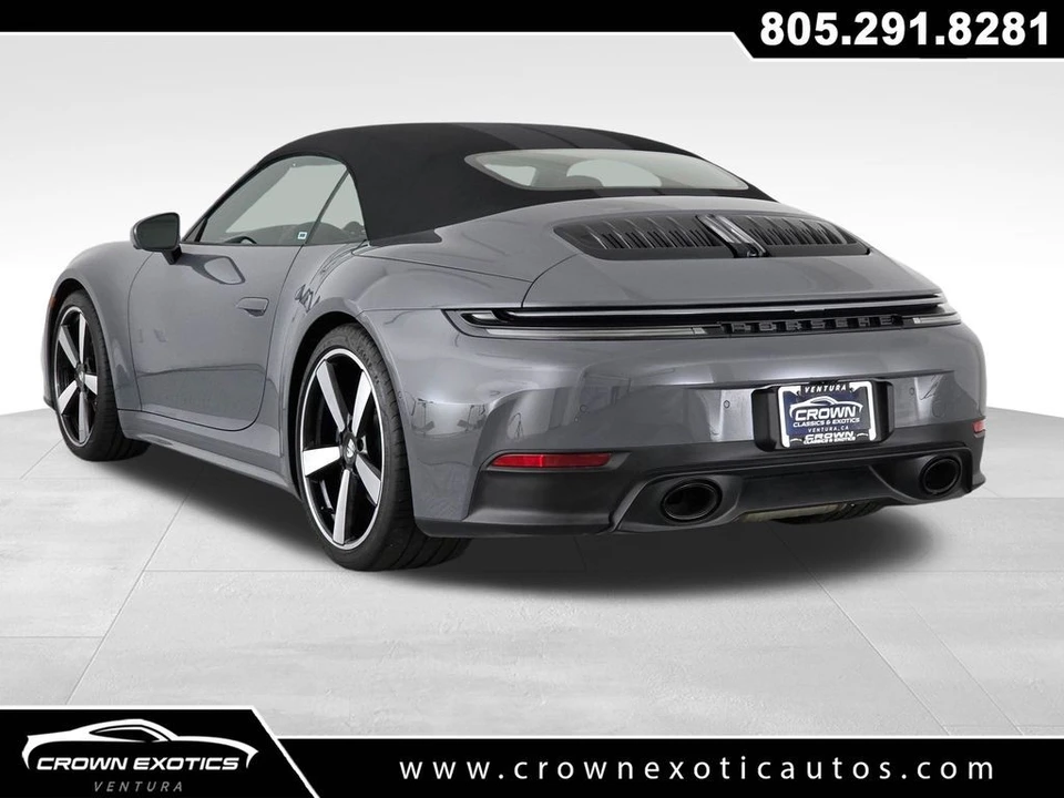 2025 Porsche - Image 10 of 31
