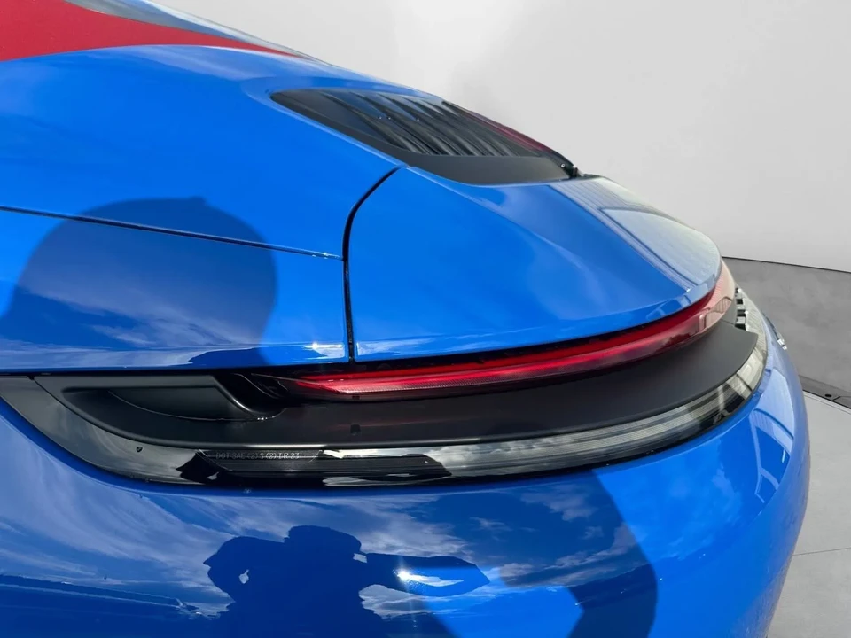 2025 Porsche 992 Carrera - Image 19 of 31