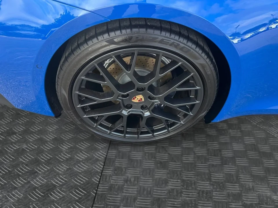 2025 Porsche 992 Carrera - Image 20 of 31
