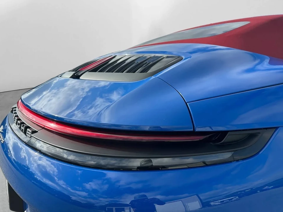 2025 Porsche 992 Carrera - Image 18 of 31