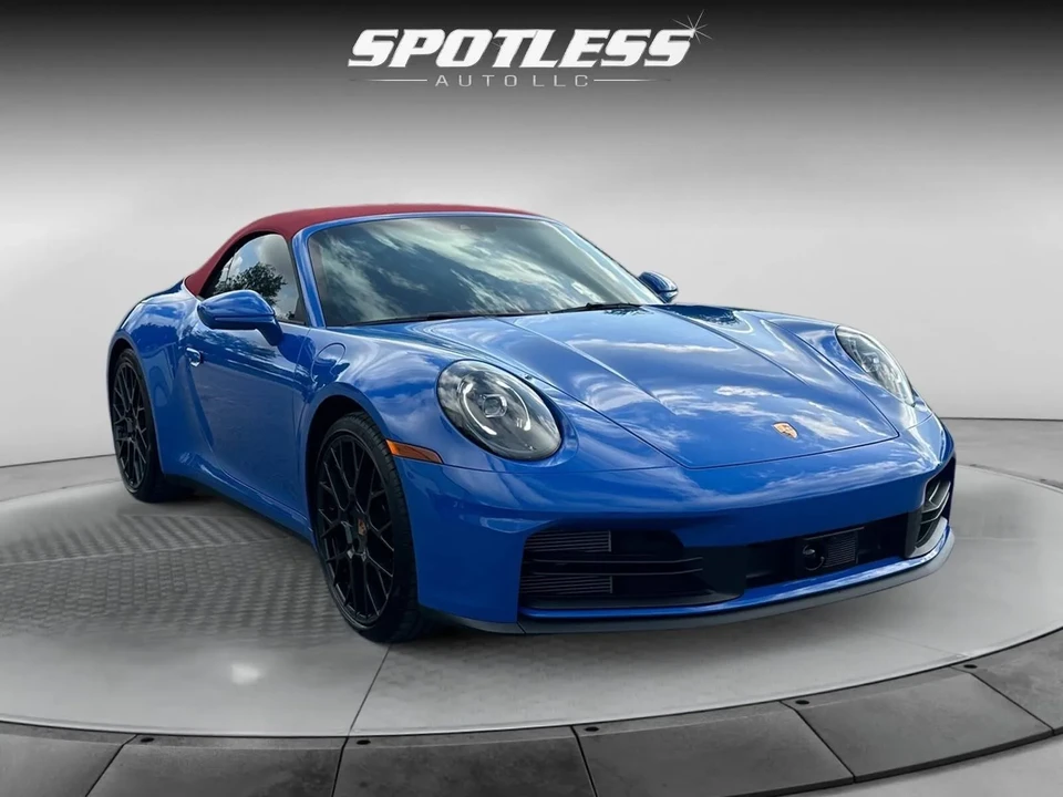 2025 Porsche 992 Carrera - Image 13 of 31