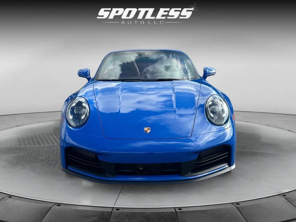 2025 Porsche 992 Carrera - Image 17 of 31