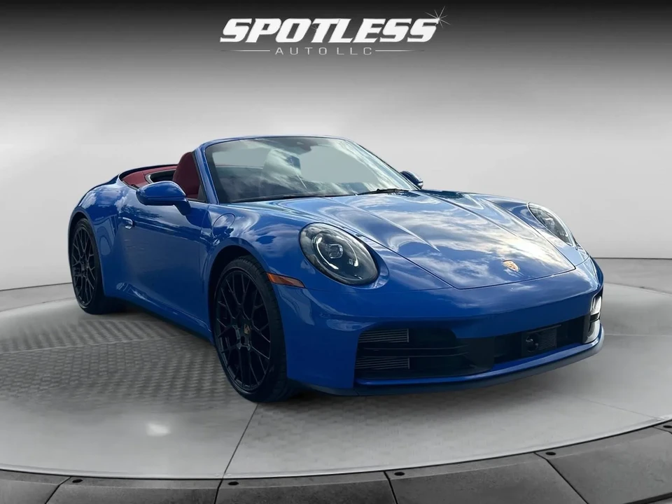 2025 Porsche 992 Carrera - Image 16 of 31