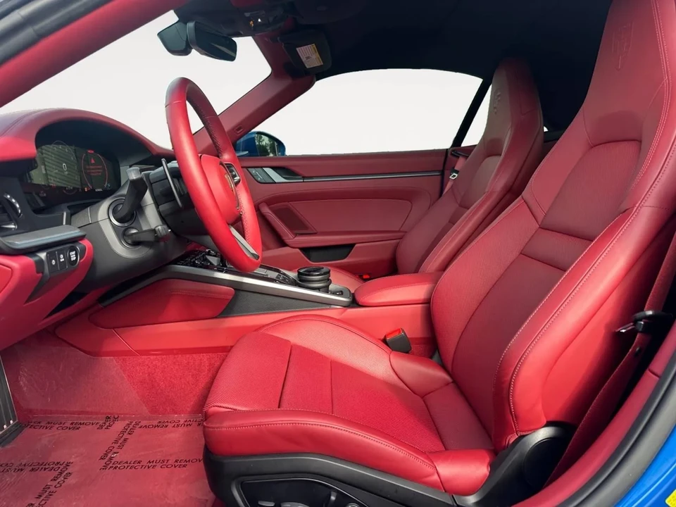 2025 Porsche 992 Carrera - Image 25 of 31