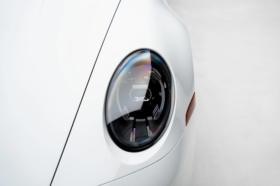 2025 Porsche 992 Carrera - Image 12 of 21