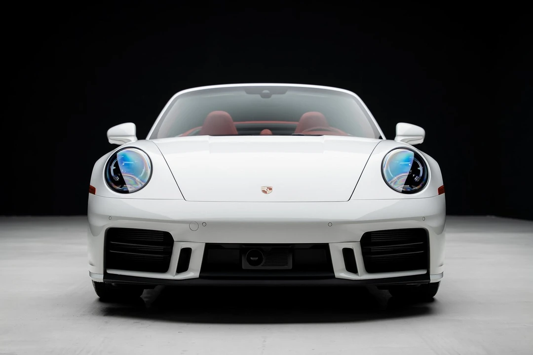 2025 Porsche 992 Carrera - Image 9 of 21