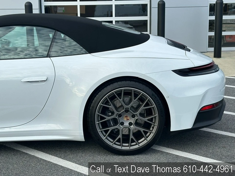 2025 Porsche 992 Carrera - Image 11 of 24