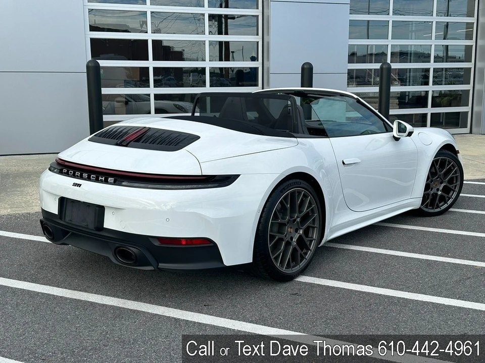 2025 Porsche 992 Carrera - Image 12 of 24