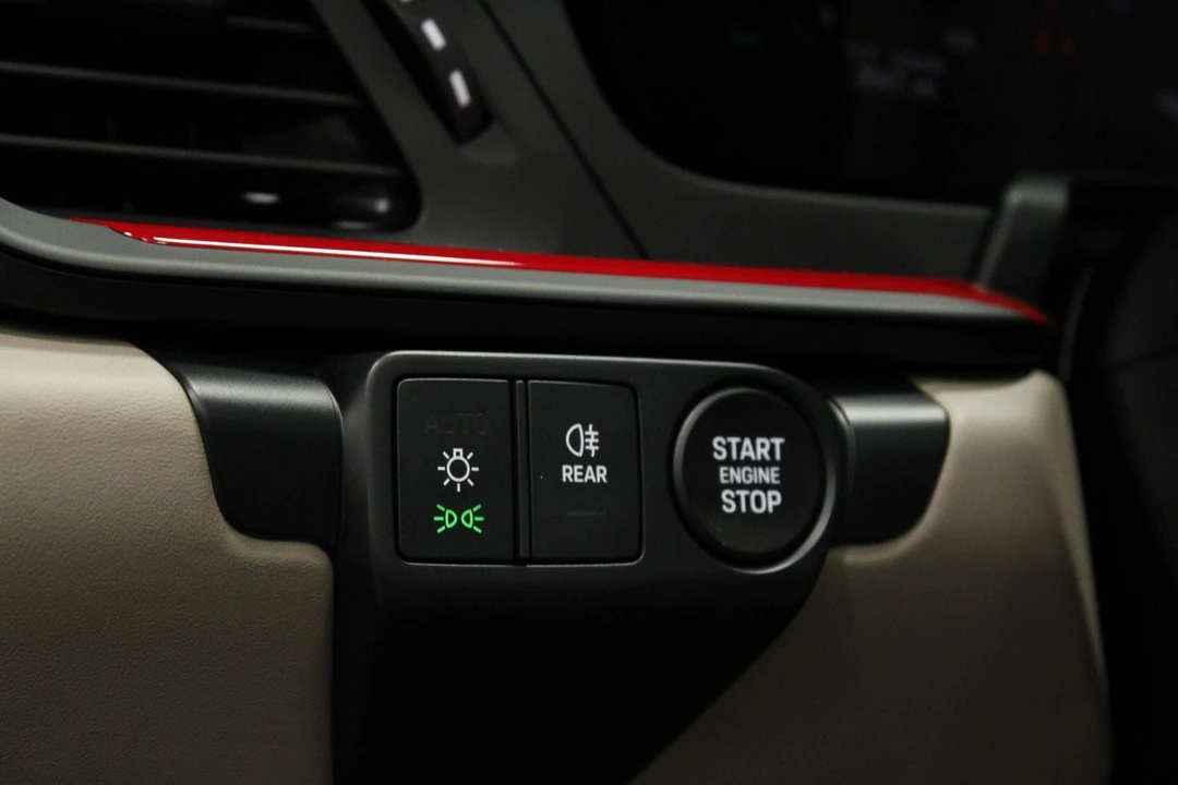 2025 Porsche 992 Carrera - Image 17 of 31
