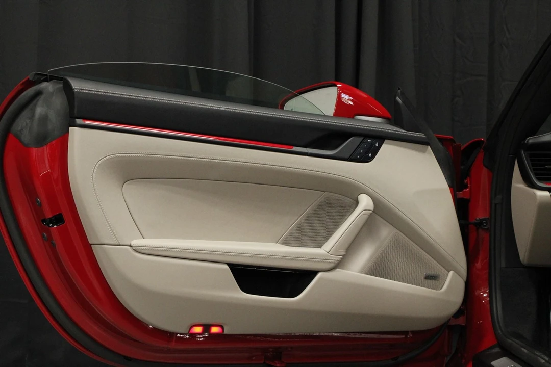 2025 Porsche 992 Carrera - Image 19 of 31