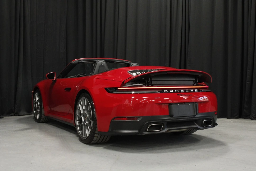 2025 Porsche 992 Carrera - Image 28 of 31