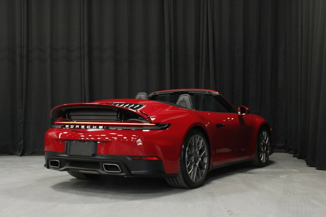 2025 Porsche 992 Carrera - Image 29 of 31