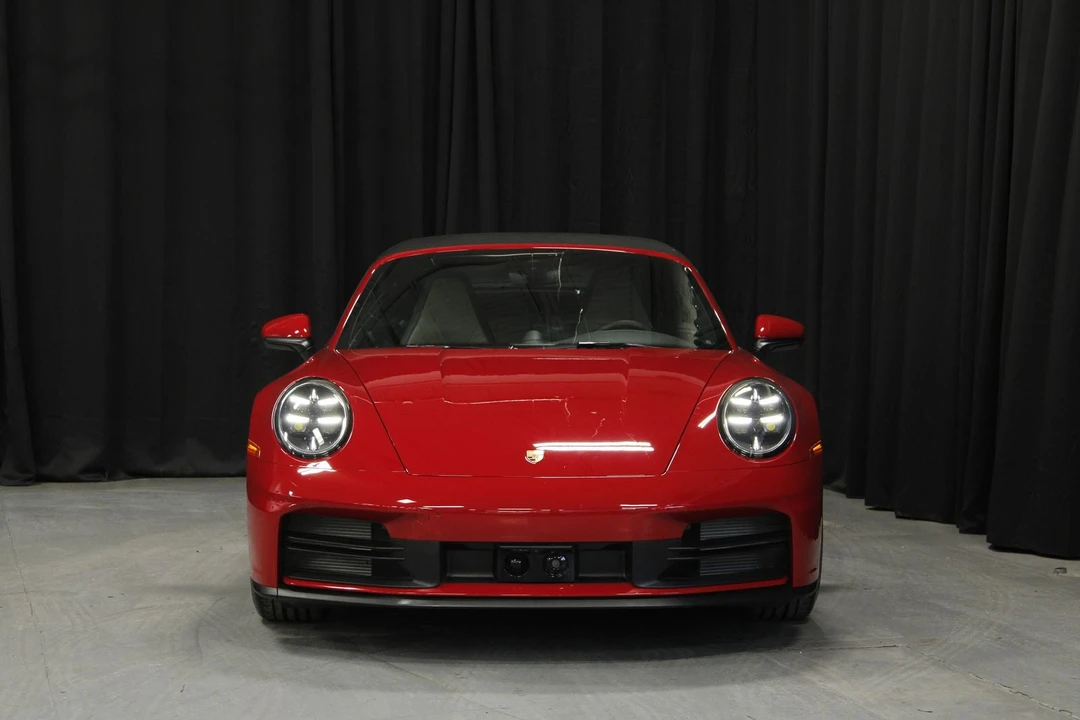 2025 Porsche 992 Carrera - Image 8 of 31