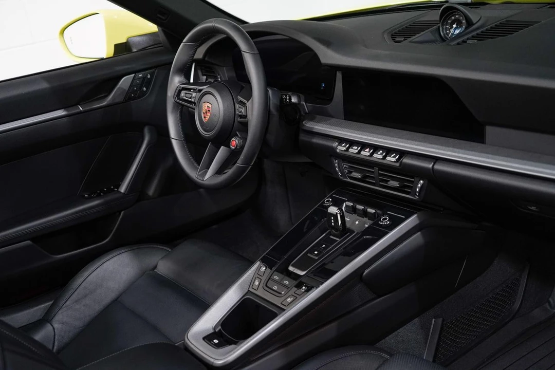 2025 Porsche 992 Carrera - Image 18 of 21