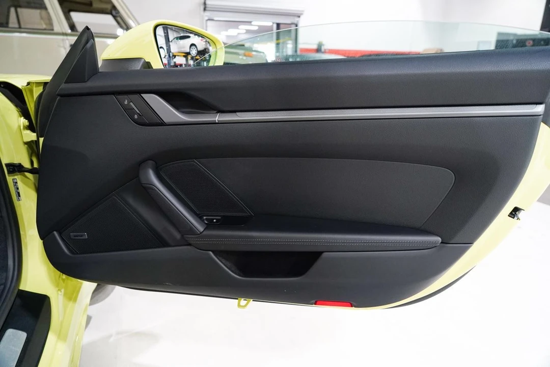 2025 Porsche 992 Carrera - Image 19 of 21