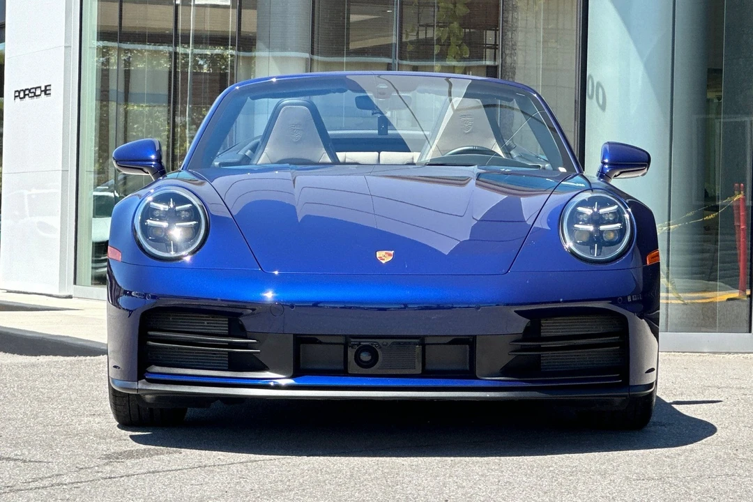 2025 Porsche 992 Carrera - Image 11 of 31