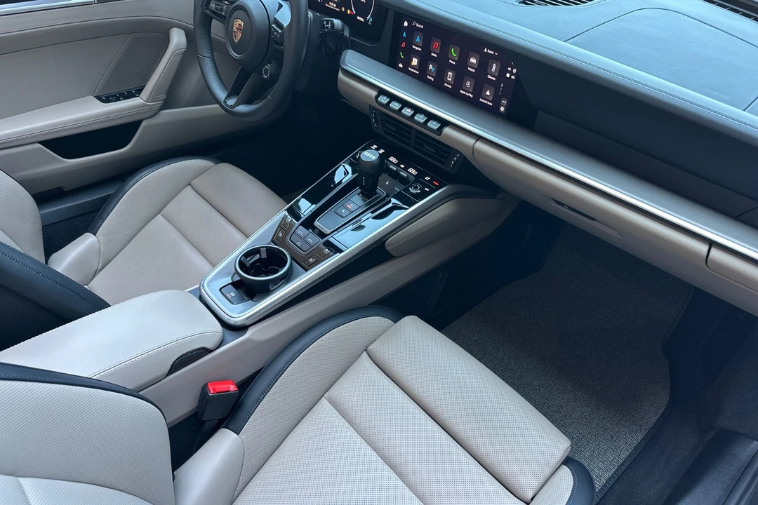 2025 Porsche 992 Carrera - Image 18 of 31
