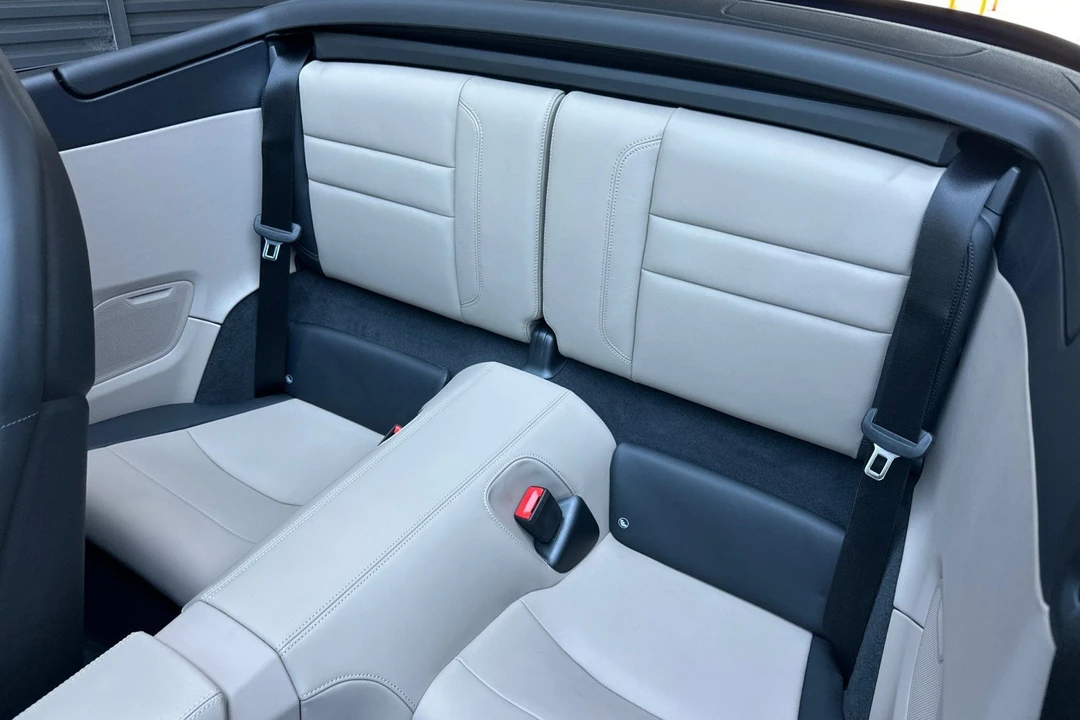 2025 Porsche 992 Carrera - Image 16 of 31