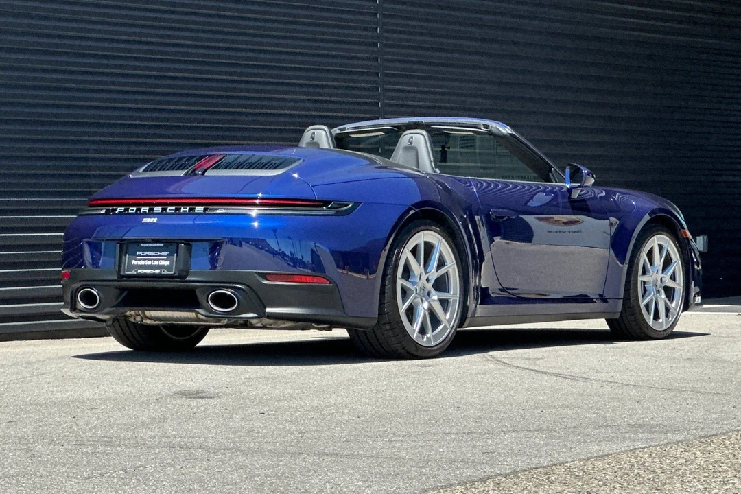 2025 Porsche 992 Carrera - Image 8 of 31