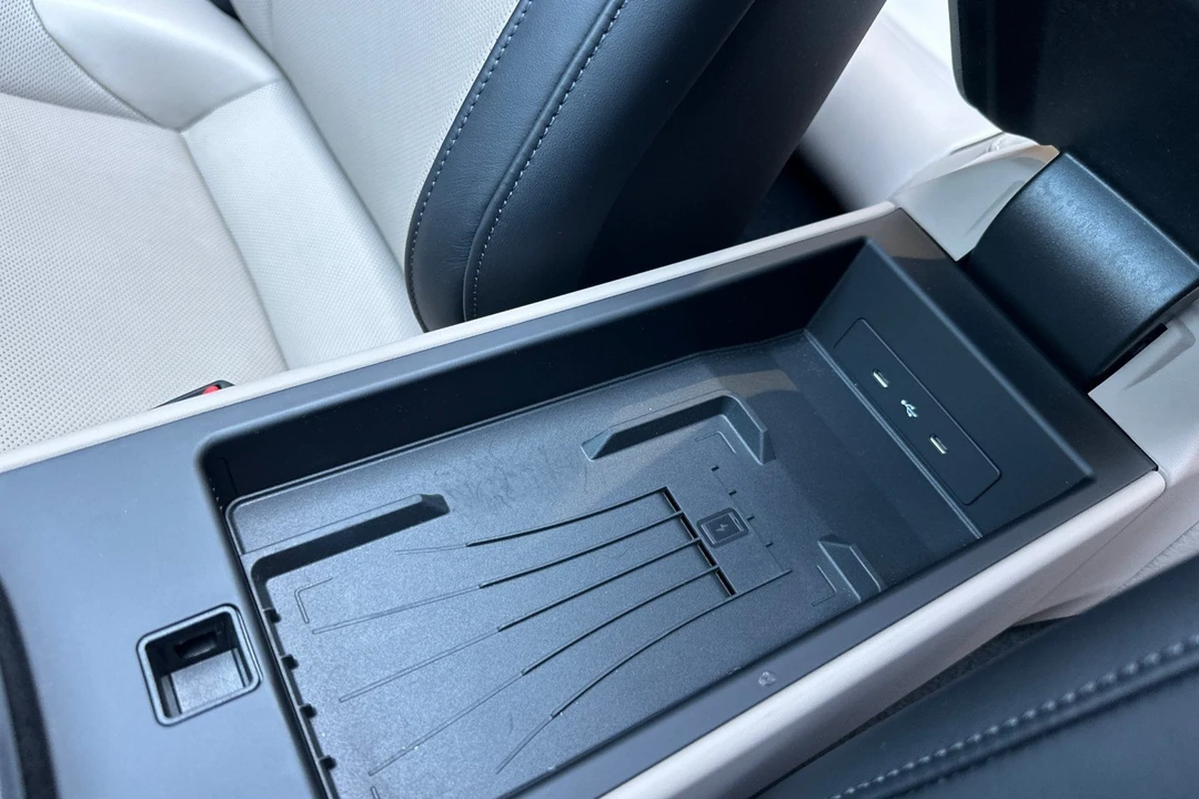2025 Porsche 992 Carrera - Image 27 of 31