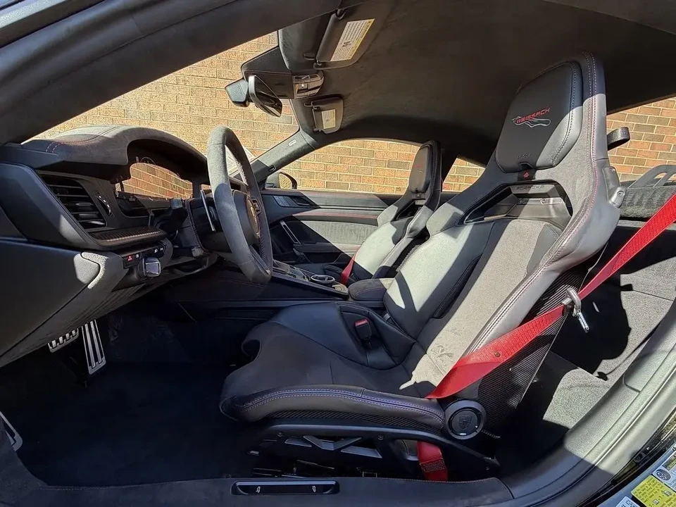 2025 Porsche 992 GT3 - Image 5 of 15