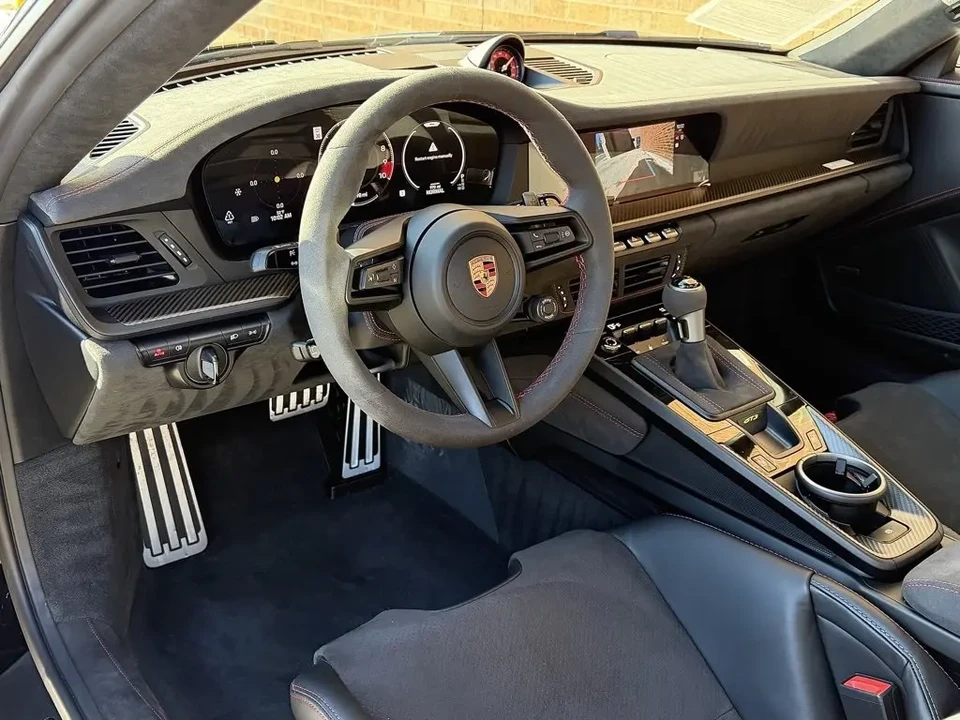 2025 Porsche 992 GT3 - Image 4 of 15