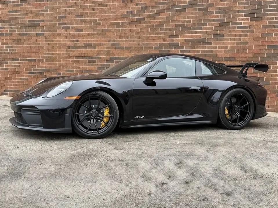 2025 Porsche 992 GT3 - Image 15 of 15