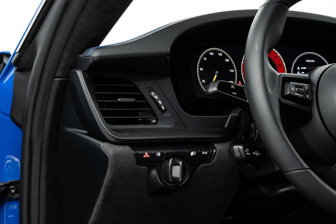 2025 Porsche 992 GT3 - Image 30 of 31