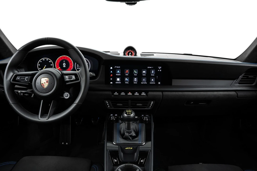 2025 Porsche 992 GT3 - Image 29 of 31