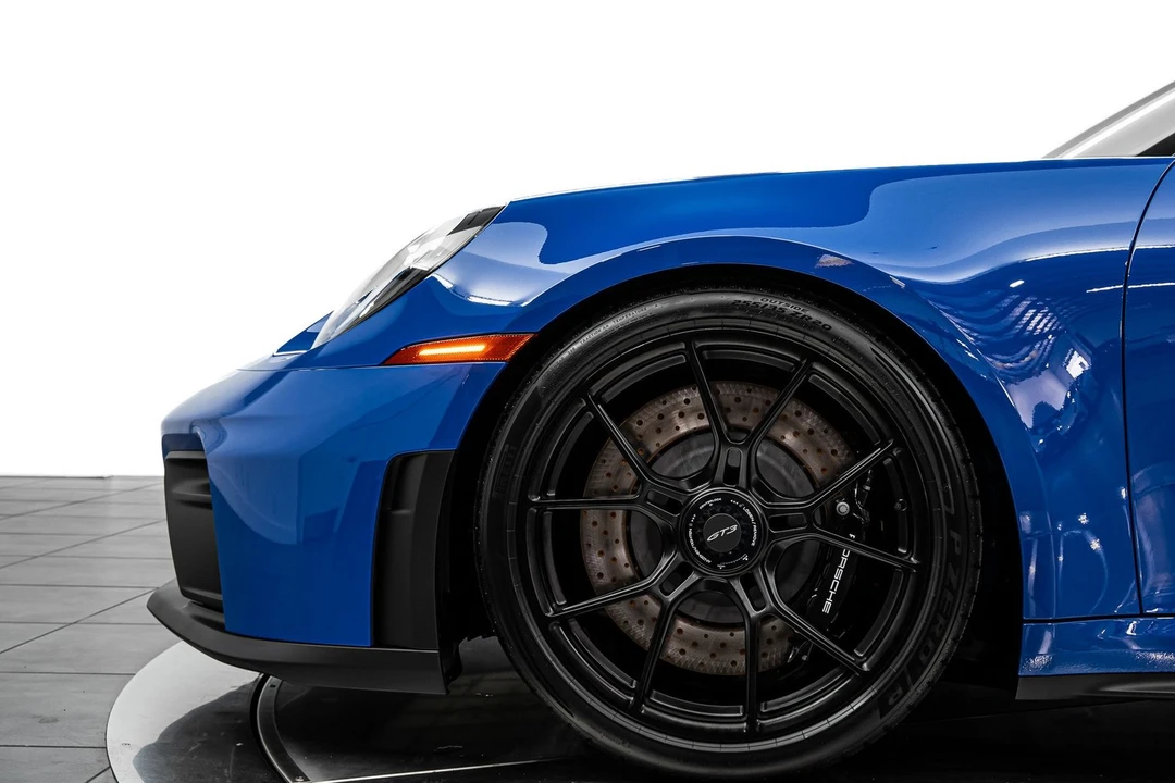2025 Porsche 992 GT3 - Image 17 of 31
