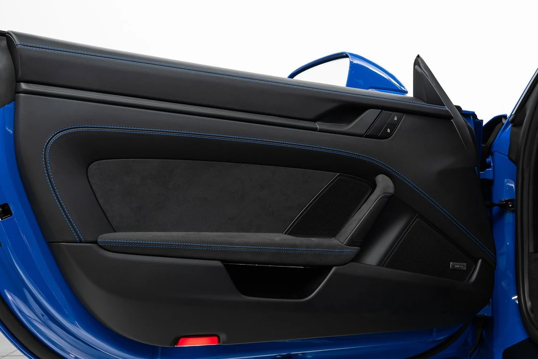 2025 Porsche 992 GT3 - Image 27 of 31